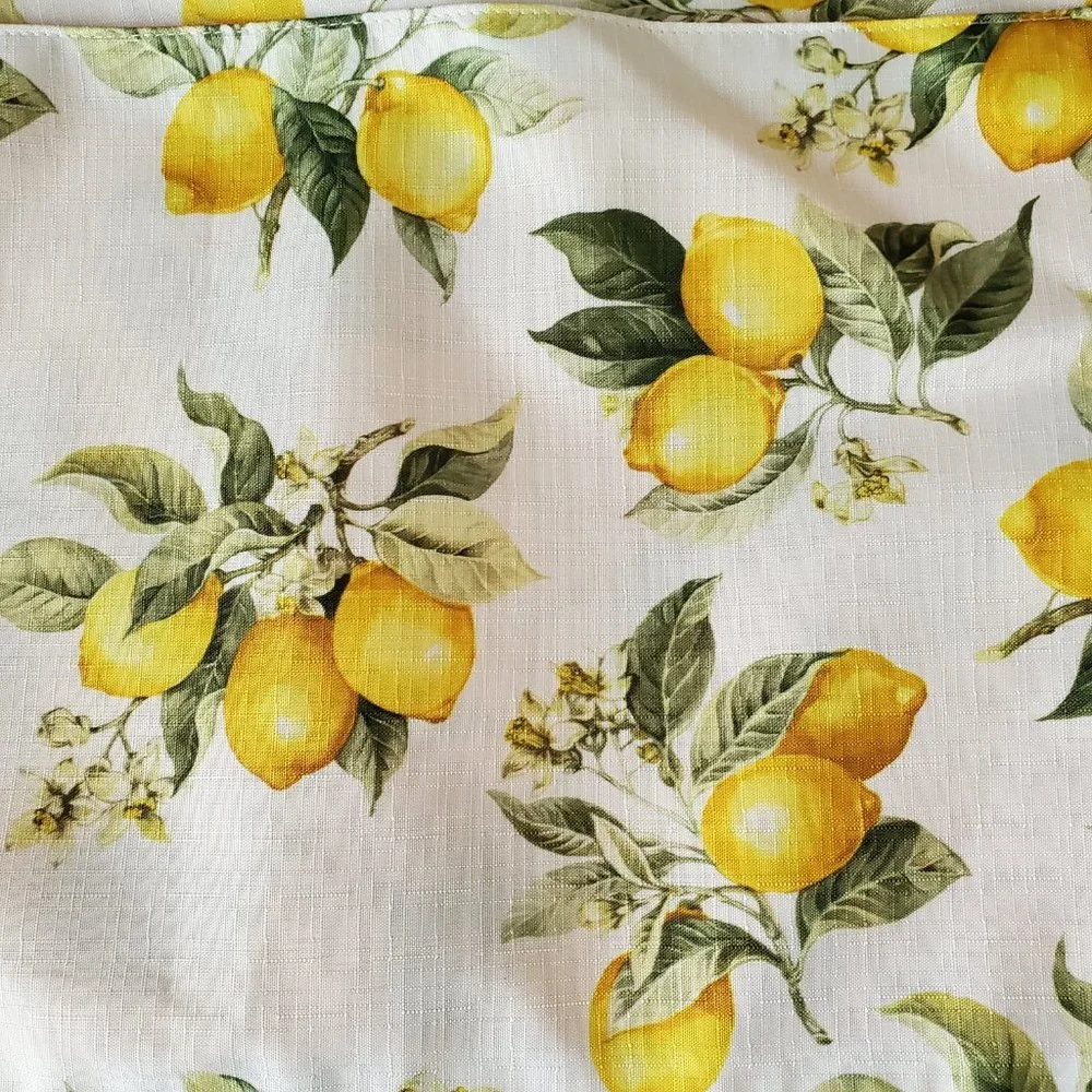 Lemon Placemats, set of 4, Polyester Yellow Green Reversible, Citrus Fruit Decor - Picture 4 of 5